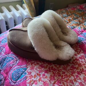 UGG Women’s Disquette Slippers